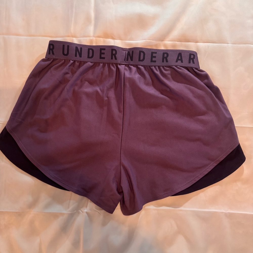 Under Armour Women’s Medium Purple Athletic Shorts Running Gym - Picture 2 of 3